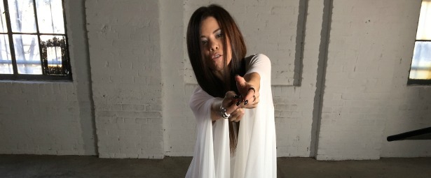 Δείτε backstage φωτογραφίες από τα γυρίσματα του νέου video clip των C:Real για το τραγούδι "Χίλια Μυστικά"