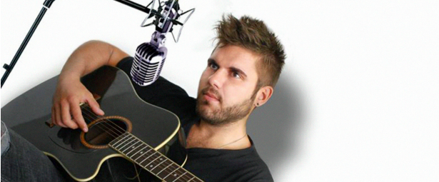 «Όχι κοριτσάκι» (Ακυράκι)| Ο Γιώργος Λιάτης μας παρουσιάζει το πρώτο του τραγούδι