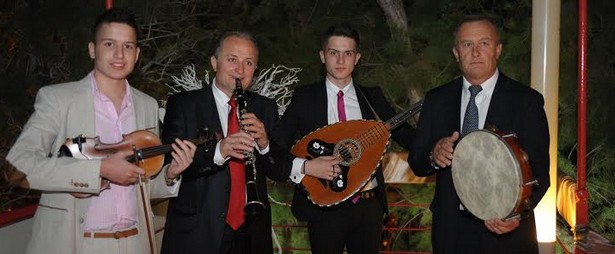 Σκοποί και τραγούδια της Βορείου Ηπείρου από τον Κώστα Βέρδη και το συγκρότημά του στο Γυάλινο Μουσικό Θέατρο! 11/1