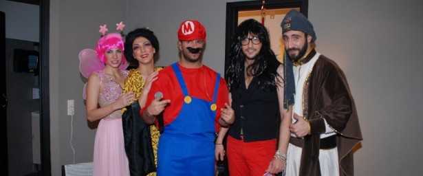 Κυριακή της Αποκριάς στο Central live Clubbing... μια αξέχαστη εμπειρία!