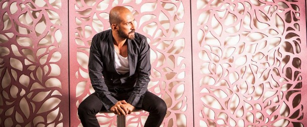 "Χορεύω Mambo"| Ο Ευαγόρας Ευαγόρου μας παρουσιάζει το πρώτο του τραγούδι