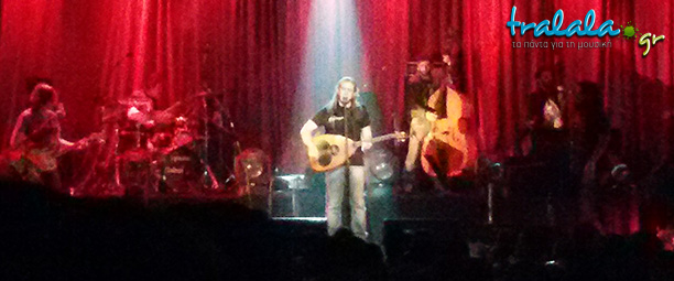 "Χίλια καλώς εσμίξαμε" με τον Γιάννη Χαρούλη στην Ακτή Πειραιώς | Φωτορεπορτάζ + videos