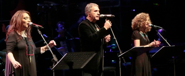 Ποιοι επώνυμοι διασκέδασαν στην Ιερά Οδό; (Φωτογραφίες)