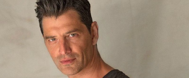 "Δυο Θεοί"| Απολαύστε teaser από το νέο τραγούδι & video clip του Σάκη Ρουβά!