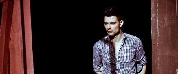 O Mάνος Krass βρίσκεται στο studio και ετοιμάζει το νέο του τραγούδι!