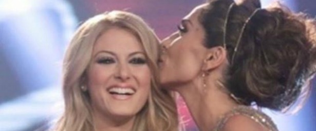 Τα μηνύματα της Δέσποινας Βανδή πριν και μετά την εμφάνιση της Μαρίας - Έλενας Κυριάκου!