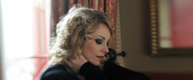 Η Αnneke Van Giersbergen ζωντανά στο Ράδιο Αρβύλα τη Δευτέρα 11/5