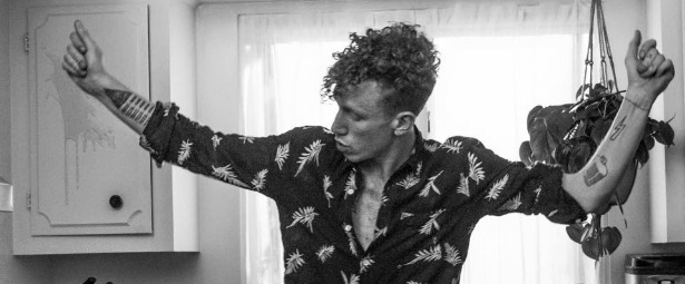 "No words"| Ο Σουηδός Erik Hassle στο νέο του τραγούδι και video clip