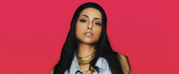 "Droppin da Bomb" | Νέο single και video clip από την Lariss!