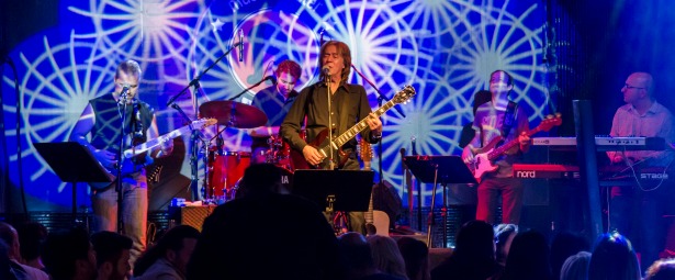 Ο Μάρκος Σεφερλής και η Έλενα Τσαβαλιά στην πρεμιέρα του Κώστα Τουρνά στο Σφίγγα Music Theatre!