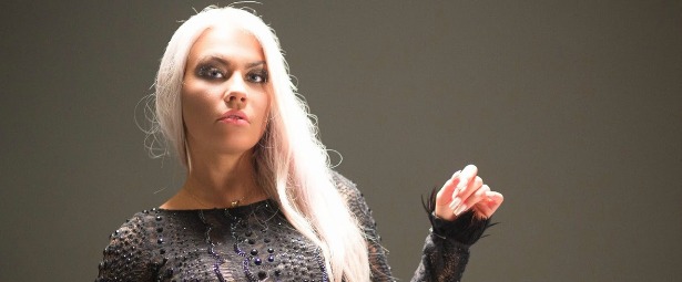 Το ολοκαίνουριο video clip της Naya για το "Μην ακούς κανέναν" κάνει πρεμιέρα!