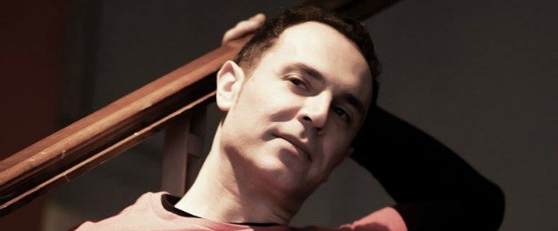 "Στο φως του ονείρου" | Ο Απόστολος Μελής του "The Voice 2" κυκλοφορεί το νέο του δίσκο!