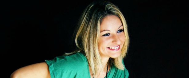 Η Εύα Λουκάτου ταξιδεύει με τον «Οδυσσέα» στο νέο της τραγούδι!