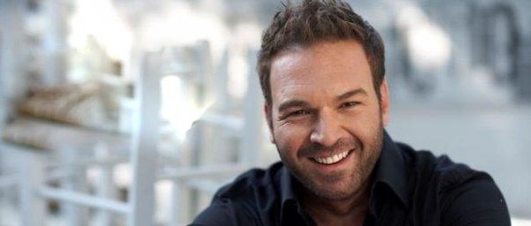 Και ο Μάκης Πουνέντης... στο πρώτο ραδιόφωνο της Αθήνας!