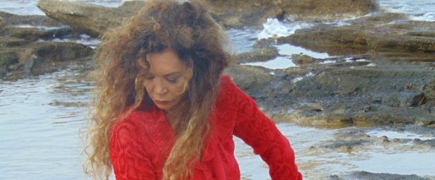 "Σε καταργώ"| Δείτε το ολοκαίνουριο video clip της Ελένης Δήμου!