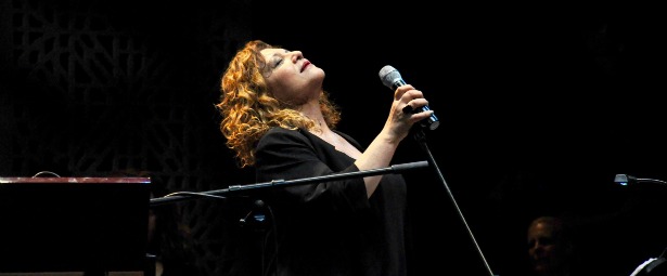 «Σ’ εσένα τρέχω» | Νέο single από τη Γιώτα Νέγκα με τη συμμετοχή της Δήμητρας Γαλάνη!