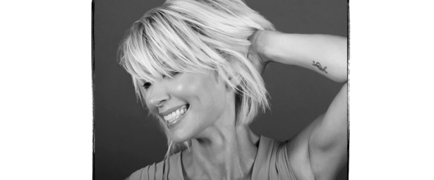 "Άλλαξα"| Ακούστε το νέο τραγούδι της Κατερίνας Ντίνου σε μουσική του Μίμη Πλέσσα!