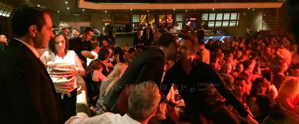 Ο Γιώργος Καπουτζίδης κι άλλοι διάσημοι διασκέδασαν στον Γιάννη Πλούταρχο στο Posidonio! (Φωτογραφίες)