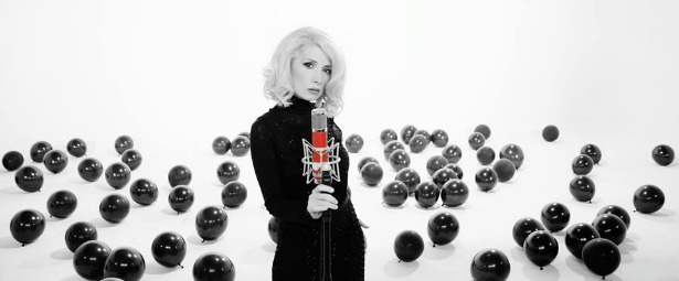 EM.MA ft. Θοδωρής Μαραντίνης| Δείτε το νέο τους video clip για το "Αδιαφορείς"