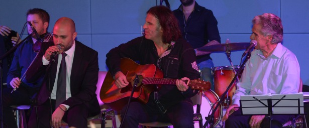 Λαμπρά ονόματα στην παρουσίαση δίσκου του Βασίλη Σκουλά και του Χρήστου Παπαδόπουλου!