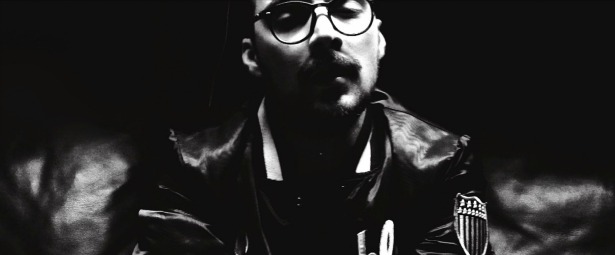 "Μη μου λες σ' αγαπώ" | Ο James Sky μας παρουσιάζει το πρώτο επίσημο single του!