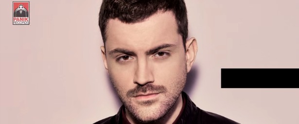 Ο Νικόλας Ραπτάκης των Freaky Fortune μας παρουσιάζει το πρώτο solo single του με τίτλο "Όσο Αγαπάω με Μαθαίνω"!