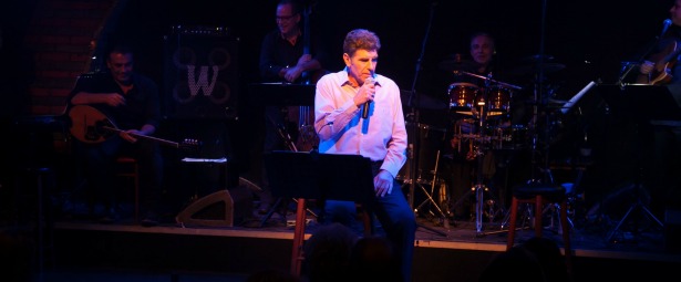 Όλα όσα έγιναν στη πρεμιέρα του Γιάννη Μπέζου στις Γραμμές!