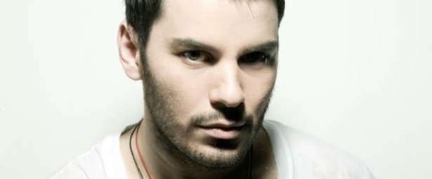 Γιάννης Τόλμης| Ακούστε το νέο του τραγούδι "Είσαι ότι περίμενα"