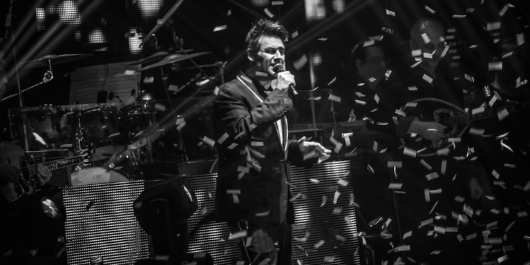 Ο Πάνος Κιάμος συνεχίζει μέχρι και τον Απρίλιο δυναμικά στο «Club 22»!