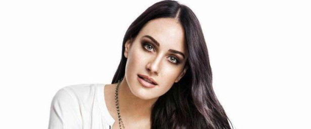 «Δες Με» | Το ολοκαίνουργιο τραγούδι της Μαλού κυκλοφόρησε!