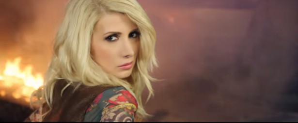 Η EM.MA μας παρουσιάζει το δικό της "Όμορφο λάθος"!