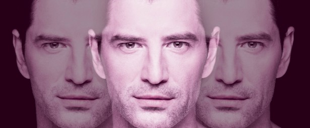 Ο Σάκης Ρουβάς τραγουδά για τον "Απόλυτο έρωτα" στο νέο του τραγούδι | Πάρτε μια γεύση από το teaser!