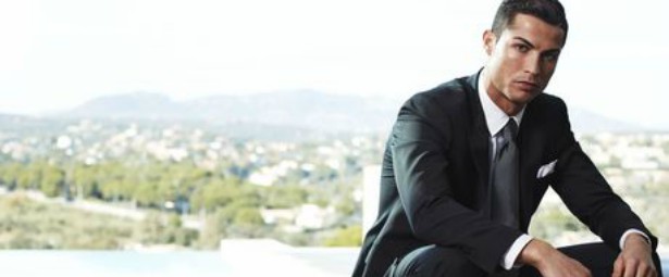 O Cristiano Ronaldo"τραγουδάει" RedOne!