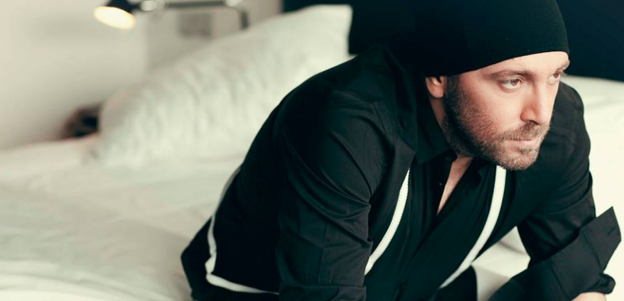 «Πνεύματα» | Ο Γιώργος Αλκαίος μας παρουσιάζει το νέο του τραγούδι!