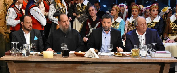 «Στην υγειά μας ρε παιδιά» με ένα αφιέρωμα στο δημοτικό τραγούδι!