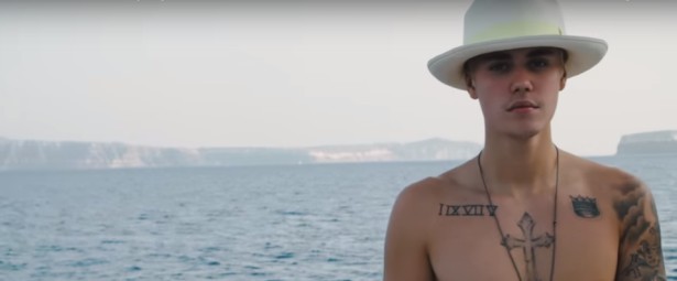 "Company" | Το νέο video clip του Justin Bieber έχει άρωμα Ελλάδας!
