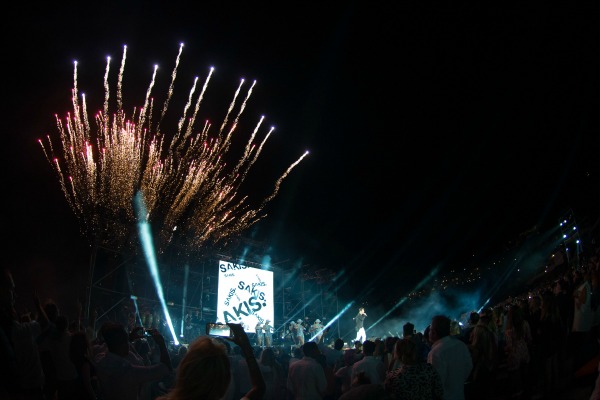 SAKIS ROUVAS @ RAKKAN MYKONOS_photo1