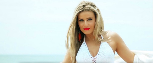 Γνωρίστε τη Χριστίνα Κελέση μέσα από το νέο της τραγούδι "Ψέμα"!