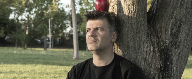 Ο Φοίβος Δεληβοριάς για 3 Σάββατα στο Σταυρό του Νότου 15,22,29/10!