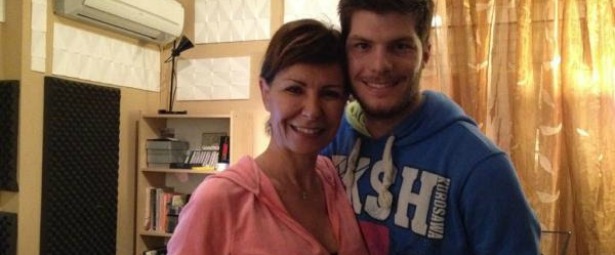 "Ο καημός της μάνας"| Η Κωνσταντίνα κι ο Λούκας Γιώρκας "καθηλώνουν" τραγουδώντας για το μεγαλύτερο δράμα της Κύπρου!