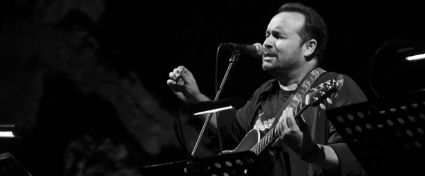 Ο Κώστας Μακεδόνας και οι καλεσμένοι του χάρισαν στο κοινό μια πραγματικά μοναδική βραδιά στο θέατρο Πέτρας!