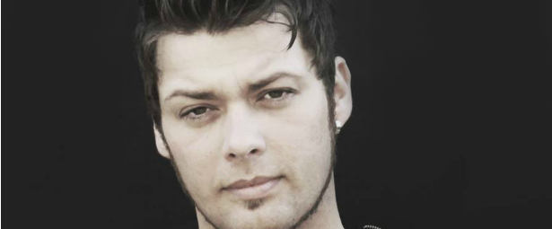 "Αγάπησέ με"| Ακούστε το νέο τραγούδι του Νίκου Τασιόπουλου!