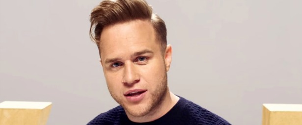 Ο Olly Murs μας παρουσιάζει το νέο του video clip για το single "Grow Up" που σκηνοθέτησαν... μικροί του φίλοι!