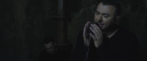 Κυκλοφόρησε το νέο άλμπουμ του Αντώνη Ρέμου με τίτλο "Σπασμένα κομμάτια της καρδιάς"