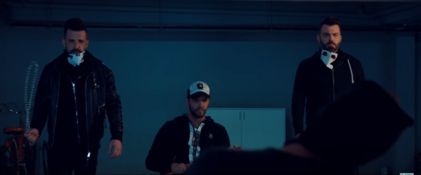 "Για μια καψούρα ζω"| Ο Γιώργος Τσαλίκης και οι Knock Out μαζί σε νέο τραγούδι και video clip! (teaser)