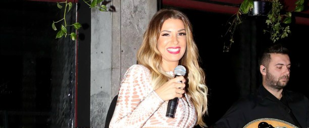 Ελένη Χατζίδου: "Χαίρομαι να τραγουδάω και να βρίσκομαι κοντά στον κόσμο"