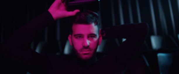 Ο Νικηφόρος κυκλοφορεί το νέο του τραγούδι και video clip και μας εύχεται... "Άσπρο Πάτο"!