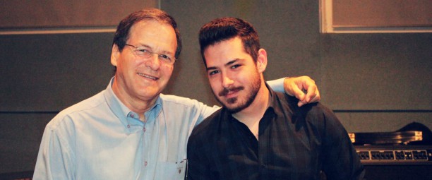 Ο Θωμάς Στεργίου τραγουδά Χρήστο Νικολόπουλο! (Φωτογραφίες)