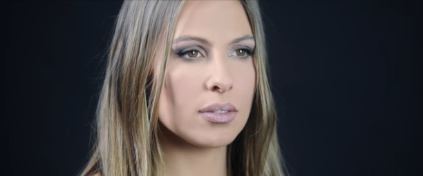 "Λύθηκα" | Ακούστε το νέο τραγούδι της Irene Trost!