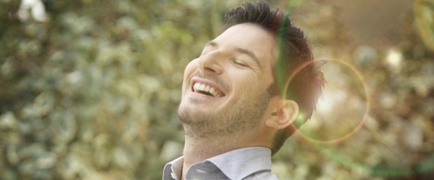 «Ηλιοφάνεια» | Ακούστε το νέο τραγούδι του Γιώργου Περρή!